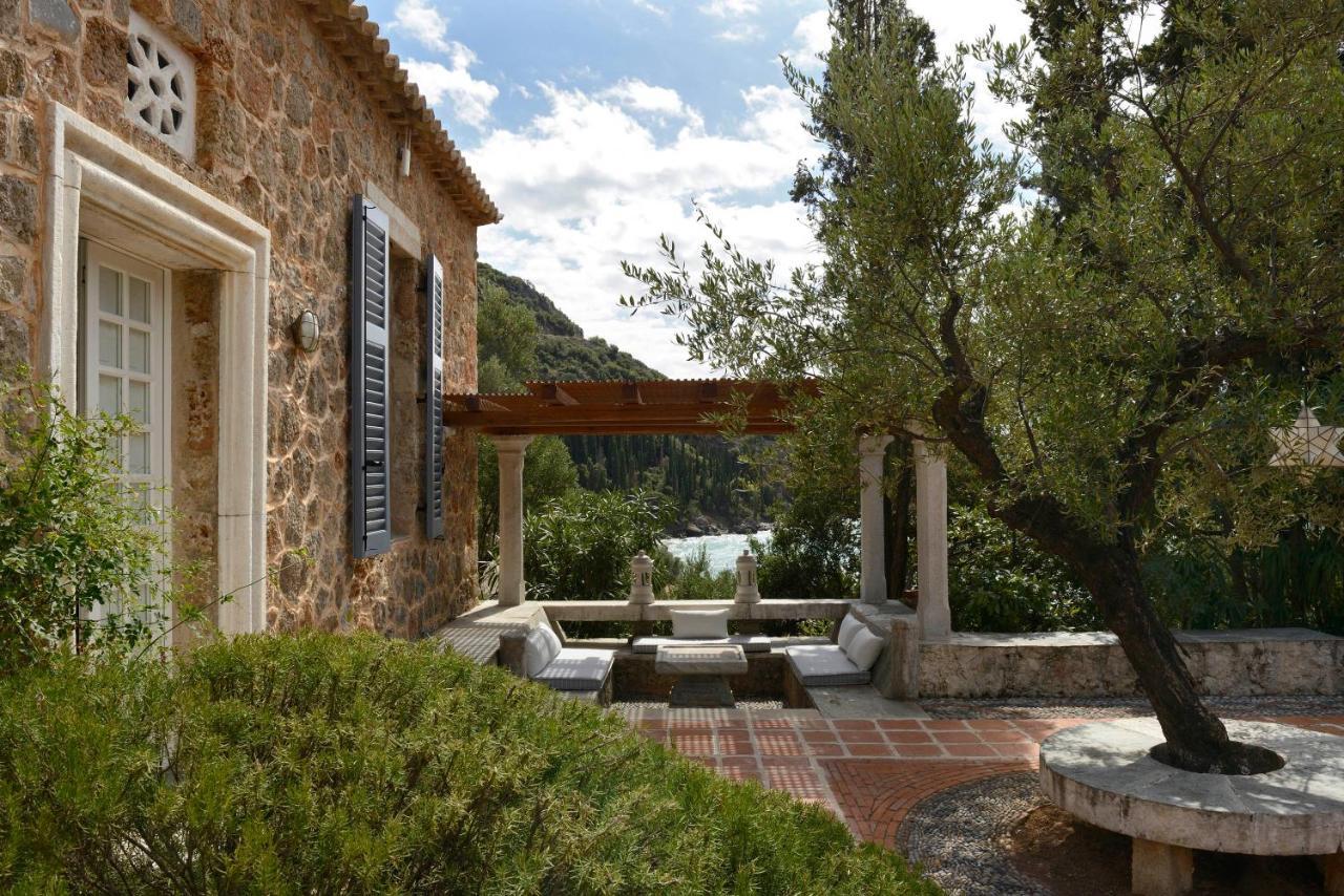 Patrick & Joan Leigh Fermor House Bed & Breakfast Kardhamili Bagian luar foto
