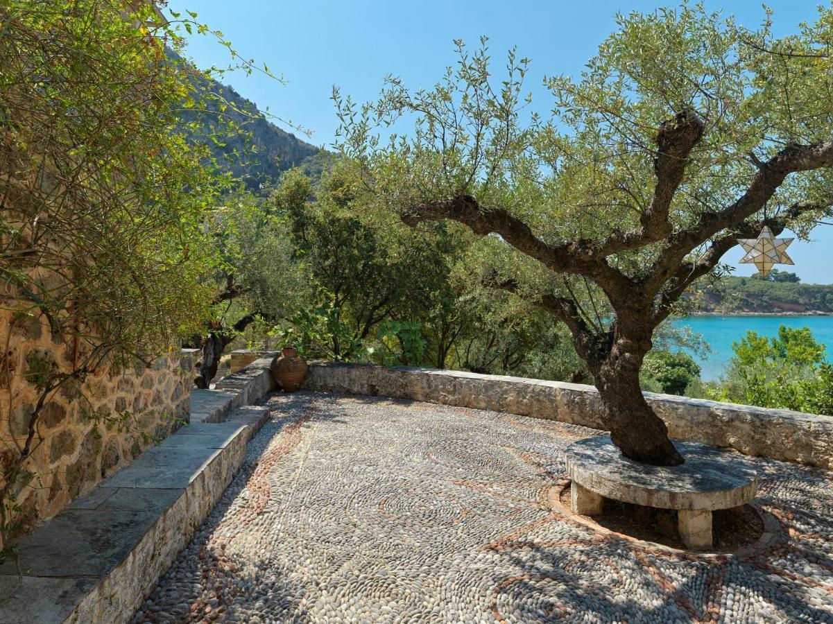 Patrick & Joan Leigh Fermor House Bed & Breakfast Kardhamili Bagian luar foto