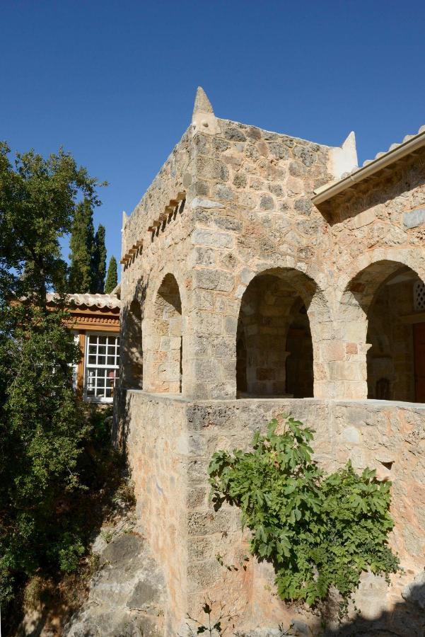 Patrick & Joan Leigh Fermor House Bed & Breakfast Kardhamili Bagian luar foto