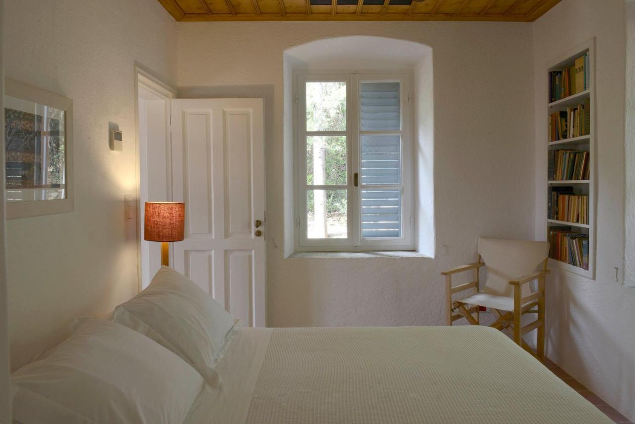 Patrick & Joan Leigh Fermor House Bed & Breakfast Kardhamili Bagian luar foto