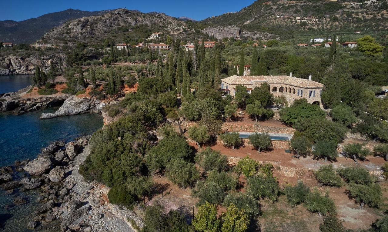 Patrick & Joan Leigh Fermor House Bed & Breakfast Kardhamili Bagian luar foto