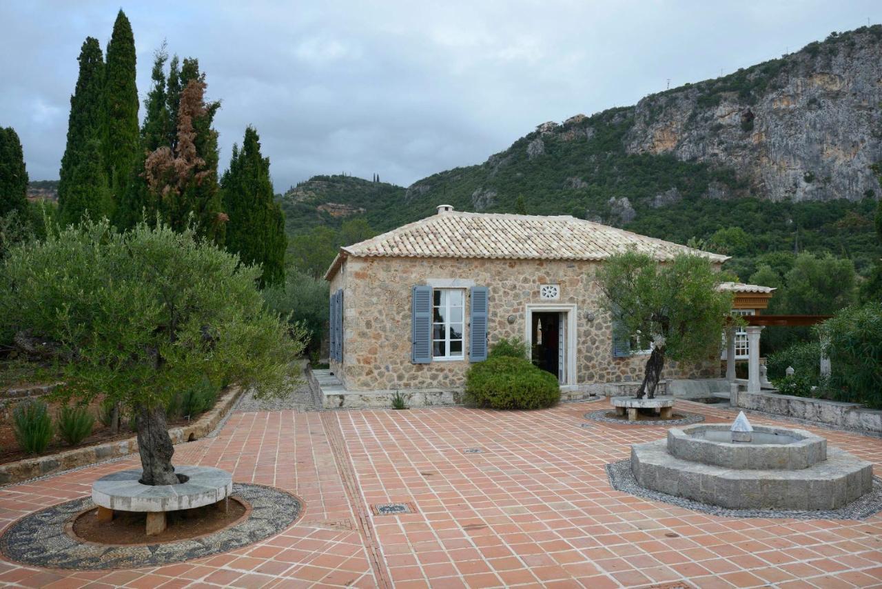Patrick & Joan Leigh Fermor House Bed & Breakfast Kardhamili Bagian luar foto