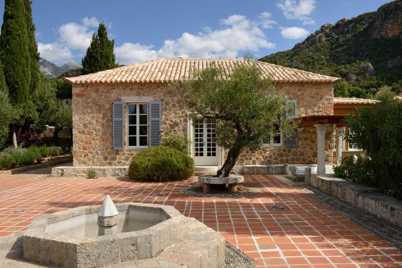 Patrick & Joan Leigh Fermor House Bed & Breakfast Kardhamili Bagian luar foto
