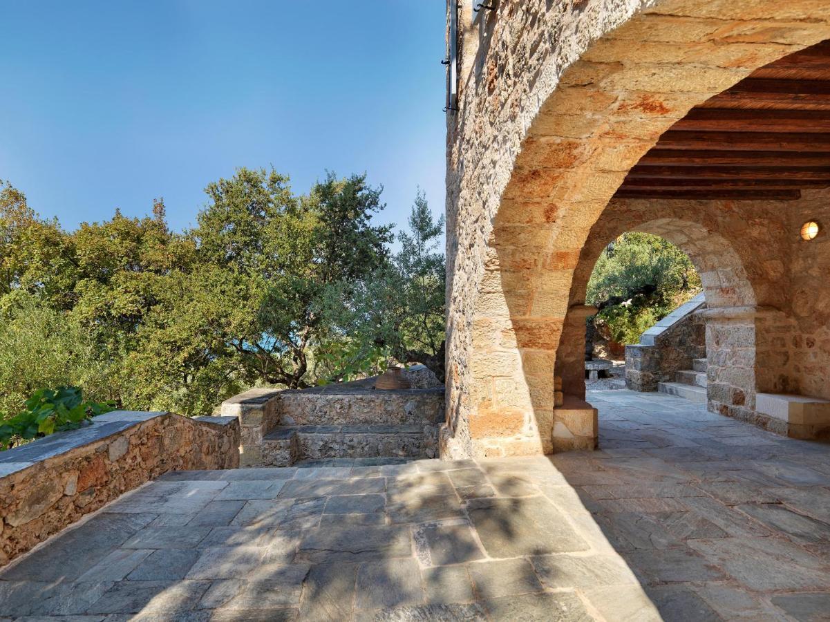 Patrick & Joan Leigh Fermor House Bed & Breakfast Kardhamili Bagian luar foto