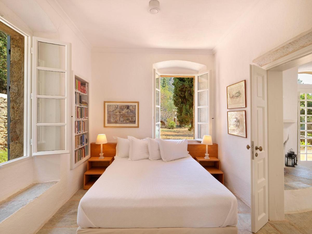 Patrick & Joan Leigh Fermor House Bed & Breakfast Kardhamili Bagian luar foto